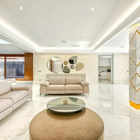 Renovada Con 5 Bdr En Maspalomas